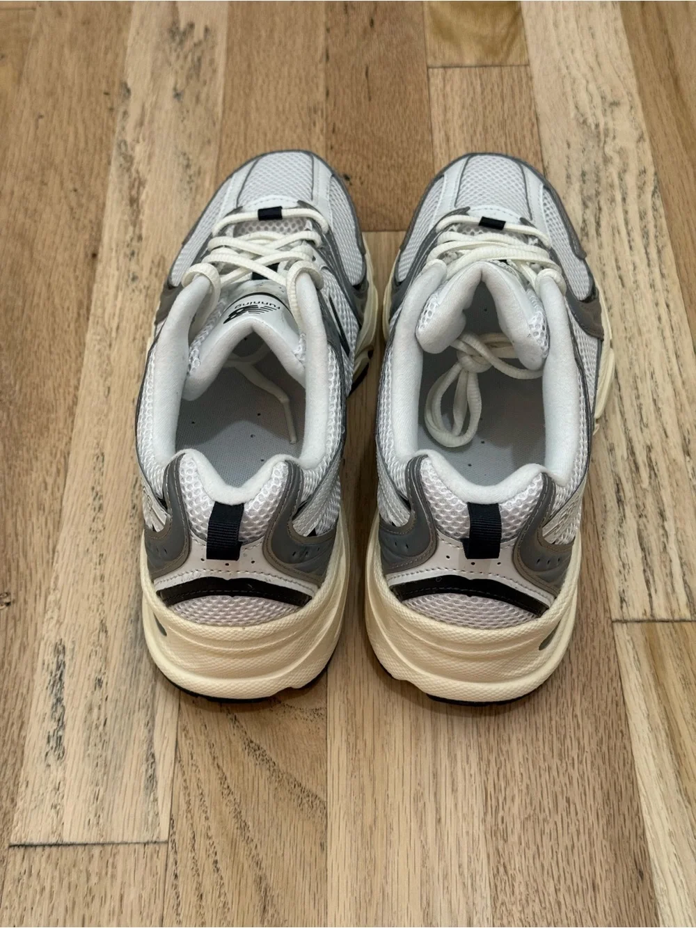 New Balance 530 Sneakers - Picture 6 of 8